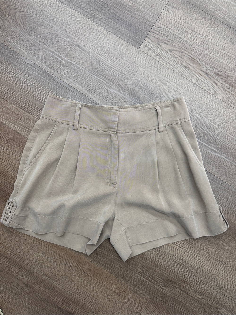 Cache Women's Tan Pleated Dress Shorts with Belt Loops Sz 2